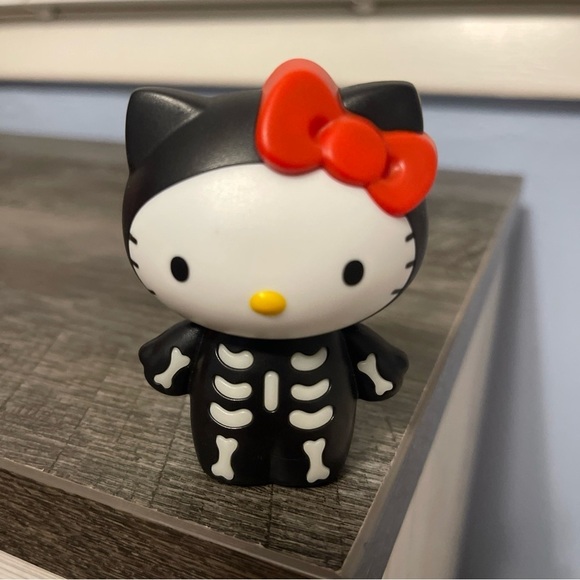 Other - McDonald's "Hello Kitty Skeleton" Glow
In The Dark Mini Figure Toy 2019 No Mask